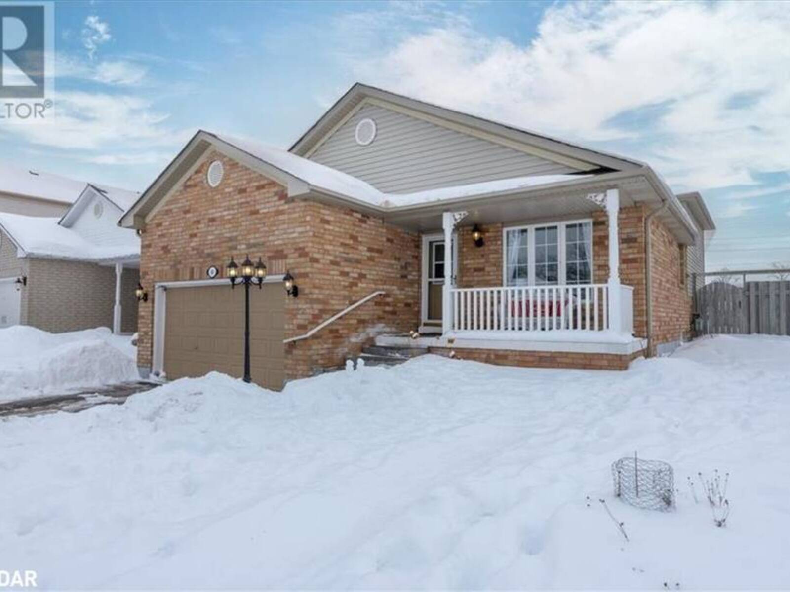 68 DRAPER Crescent, Barrie, Ontario L4N 6B1