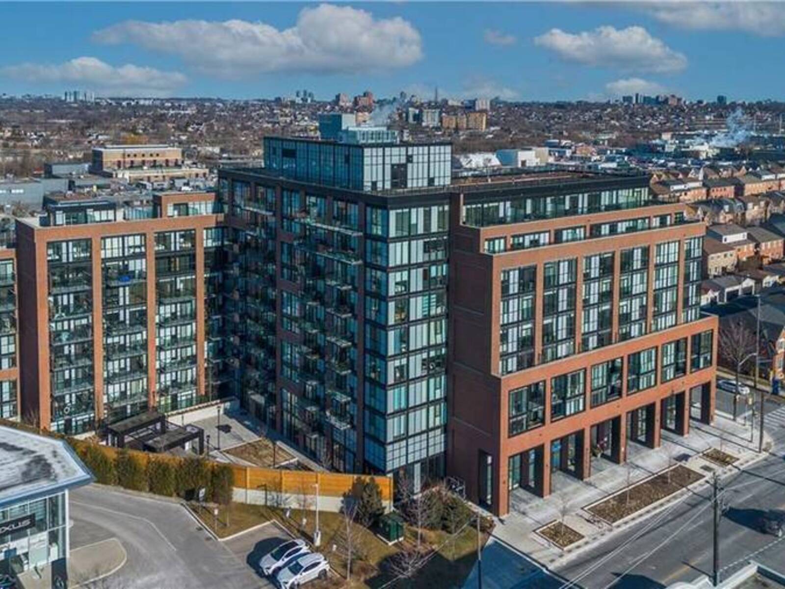 2300 ST CLAIR AVENUE WEST Unit# 118, Toronto, Ontario M6N 0B3