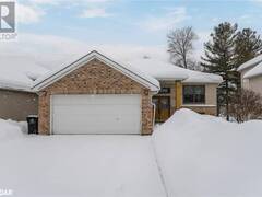 77 ARMEDA CLOW Crescent Angus Ontario, L3W 0H6