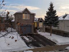 31 BELL Street Barrie Ontario, L4N 0J2