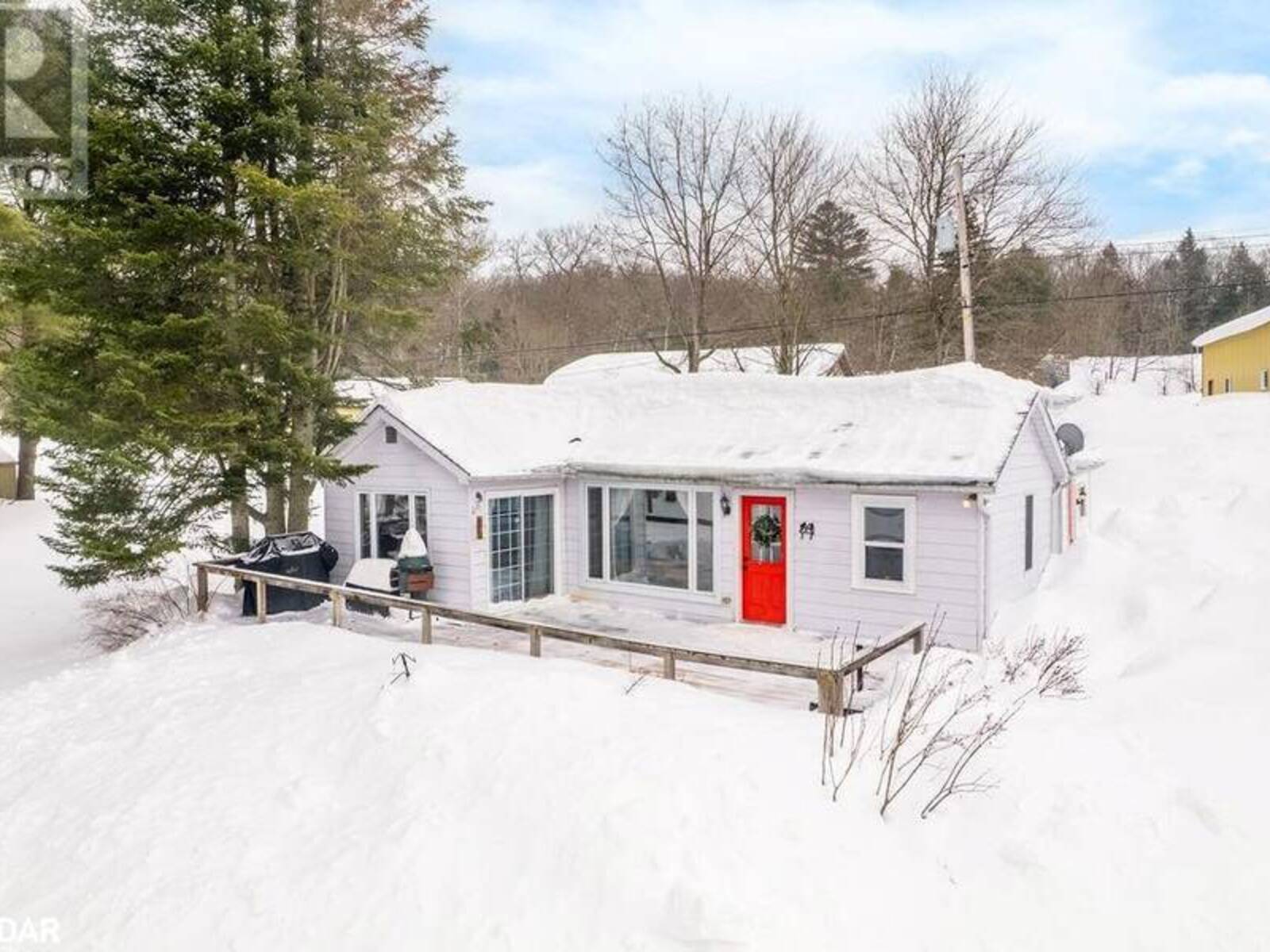 3004 MOYNES Road, Washago, Ontario L0K 2B0