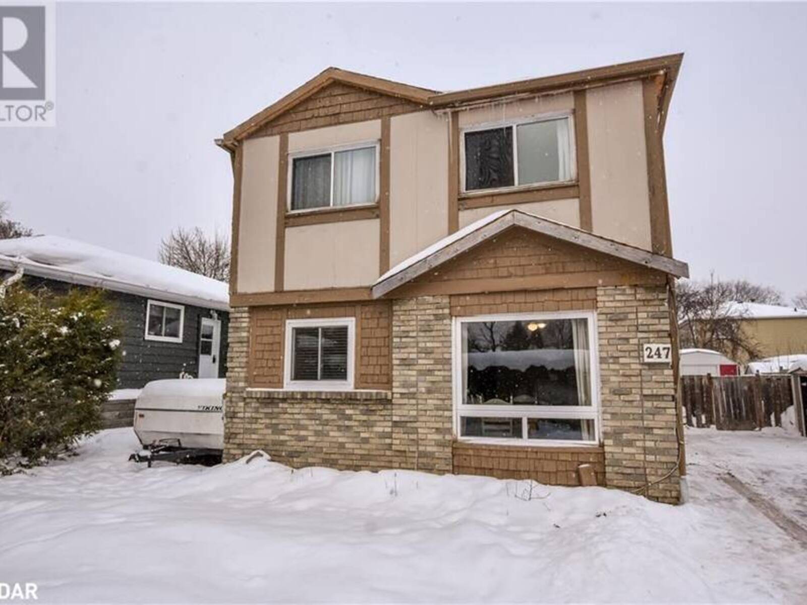 247 LETITIA Street, Barrie, Ontario L4N 4Y7