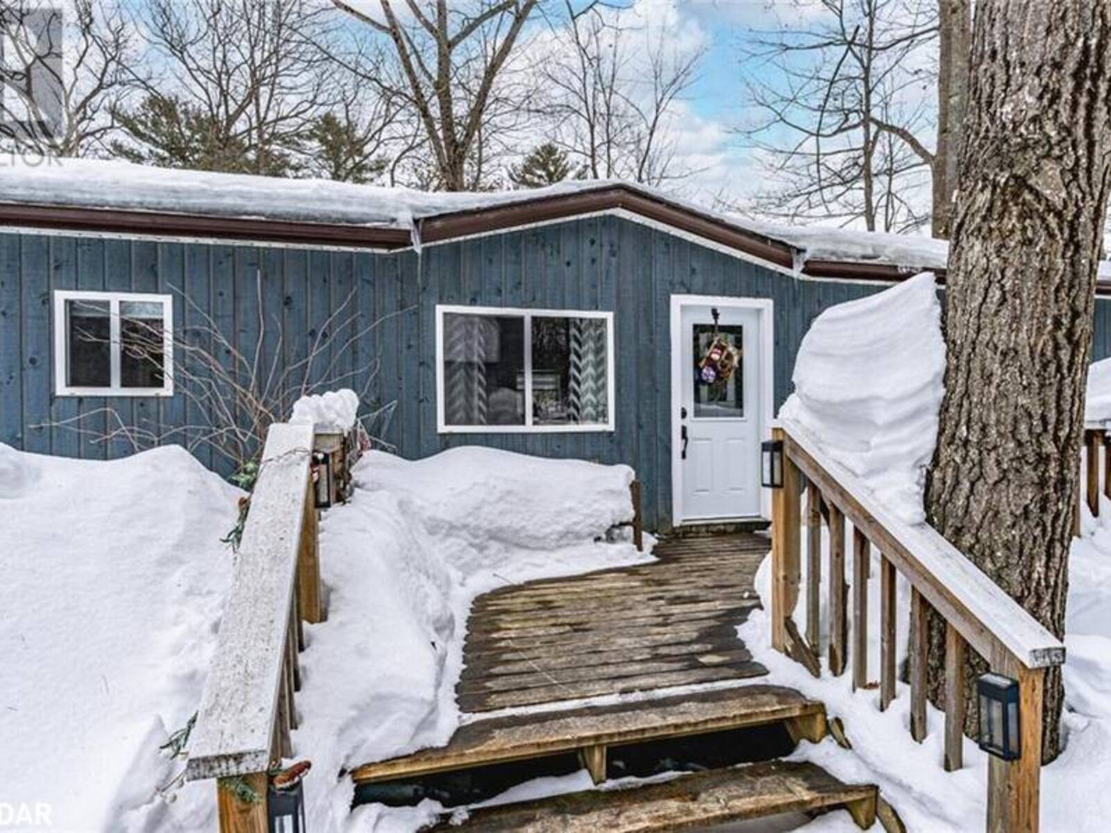 7498 ISLAND Crescent, Washago, Ontario L0K 2B0