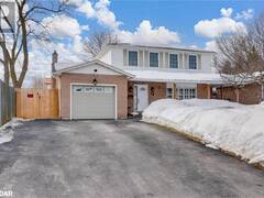 40 BELCOURT Avenue Barrie Ontario, L4M 4E4