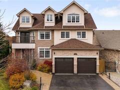 36 STAPLETON Place Barrie Ontario, L4N 5Z4