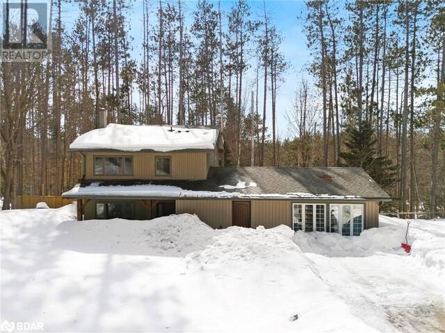 1 PINE SPRING Barrie Ontario, L4M 4Y8 - 4 Bedrooms Home For Sale