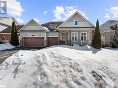 31 COLLIER Crescent Angus Ontario, L3W 0M6