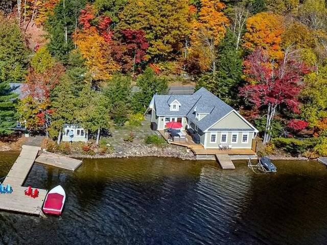 3978 SOUTH PORTAGE Road Huntsville Ontario, P1H 2J3 - 4 Bedrooms Waterfront Home For sale