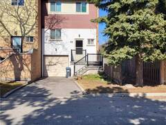 104 BARONWOOD Court Unit# 104 Brampton Ontario, L6V 3H7