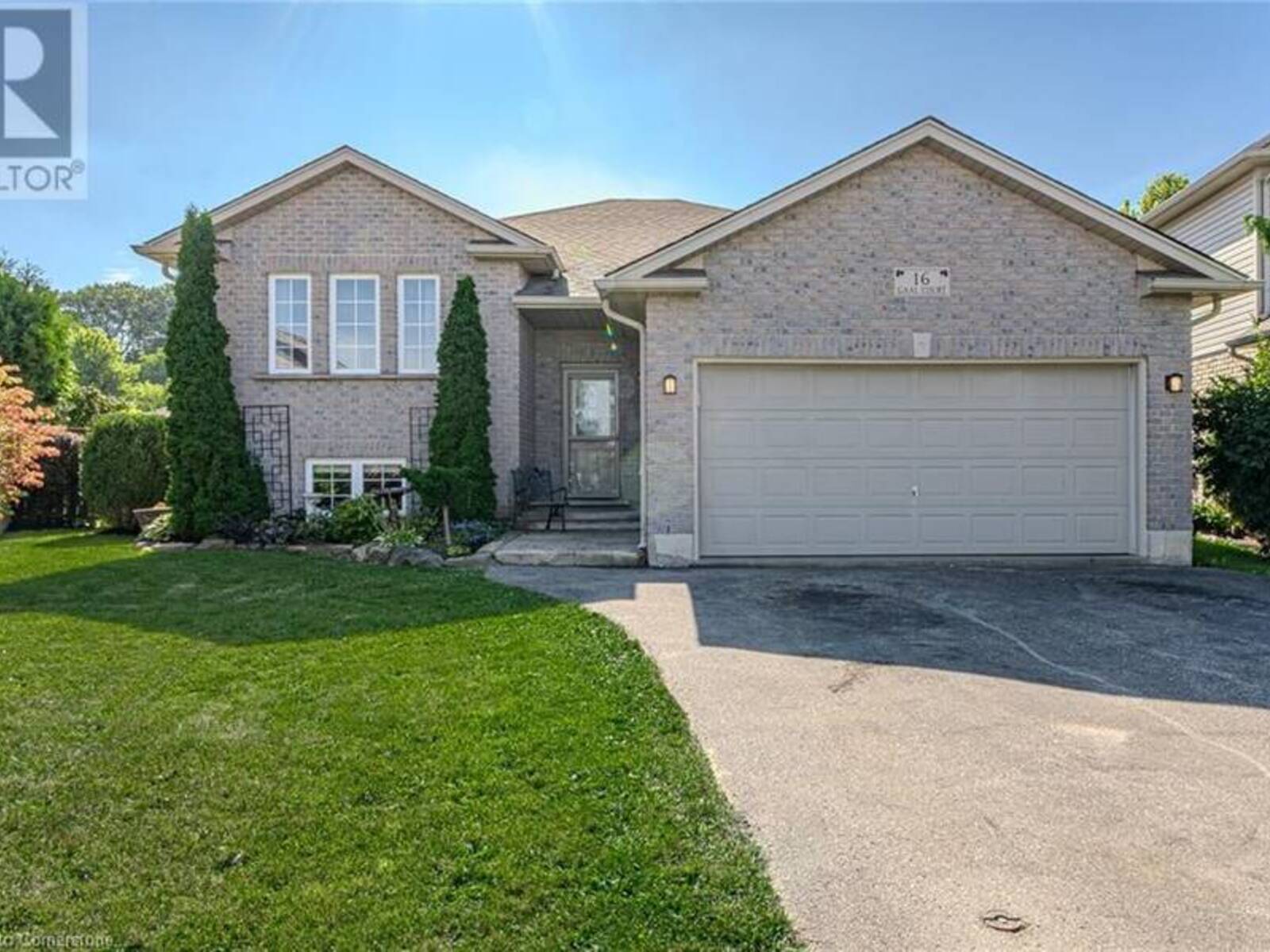 16 GAAL Court, Brantford, Ontario N3T 6R5