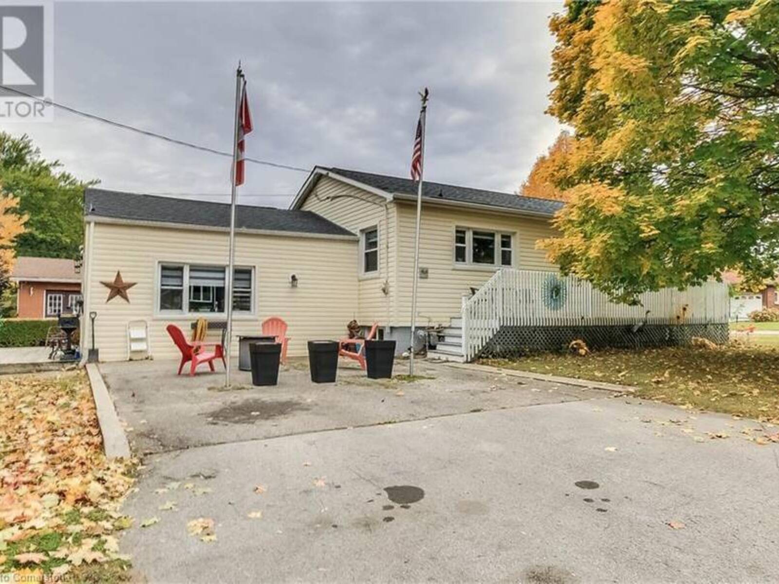 85 CONNAUGHT Avenue, Delhi, Ontario N4B 1K7