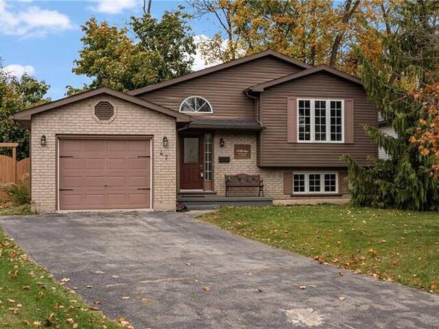 47 SIMSON Avenue Simcoe Ontario, N3Y 5G4