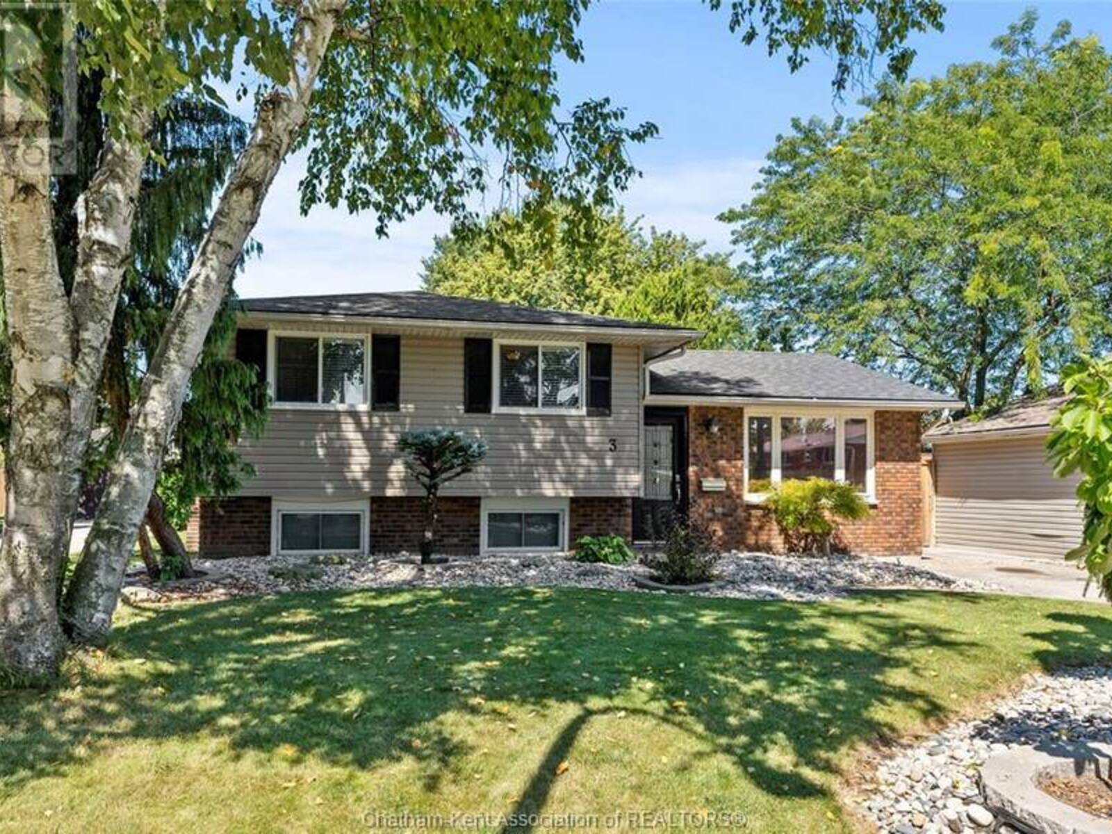 3 KIRKCALDY PLACE, Chatham, Ontario N7L 4H7