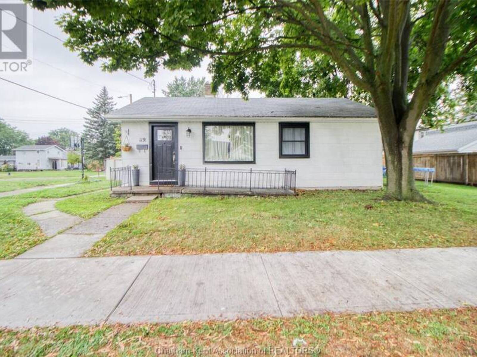 119 Lorne AVENUE, Wallaceburg, Ontario N8A 3Y9