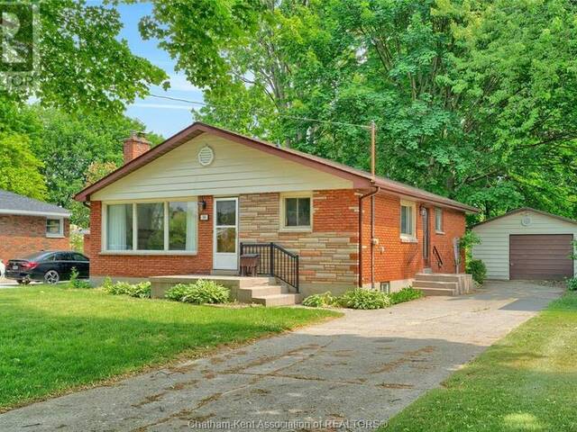 34 Hillcrest AVENUE Chatham Ontario, N7M 4E7