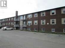 118 RIVERVIEW DRIVE Unit# 533 | Chatham Ontario | Slide Image Four