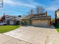 39 Holland AVENUE Chatham Ontario, N7M 5X8