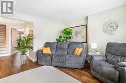 17 TWEEDSMUIR AVENUE East | Chatham Ontario | Slide Image Nine