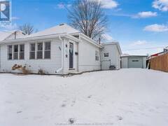 23 DEGGE STREET Chatham Ontario, N7M 4X3