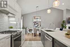 208 SUMMERSET PLACE | Chatham Ontario | Slide Image Thirteen