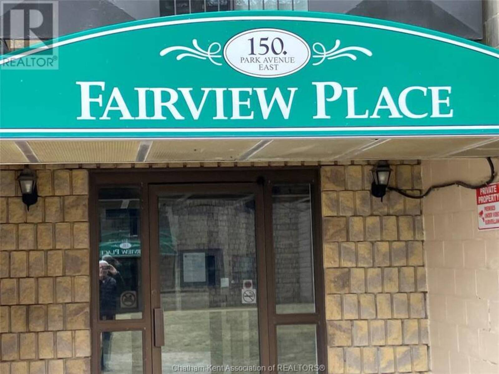 150 PARK AVENUE East Unit# 411, Chatham, Ontario N7M 3V6