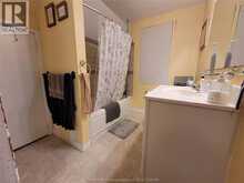 670 PARK AVENUE West | Chatham Ontario | Slide Image Fifteen