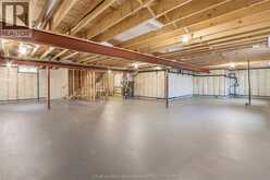 96 BLOOMINGTON WAY | Chatham Ontario | Slide Image Forty
