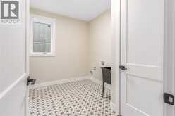 68 BLOOMINGTON WAY | Chatham Ontario | Slide Image Thirty-eight