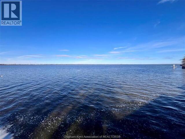 3 Stass LANE Chatham-Kent Ontario, N0P 1N0 - 2 Bedrooms Waterfront Home For sale