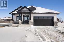 111 Fenceline DRIVE | Chatham Ontario | Slide Image One
