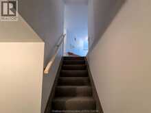 21 Earl DRIVE | Chatham Ontario | Slide Image Forty
