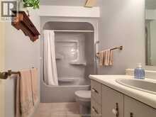 21 Earl DRIVE | Chatham Ontario | Slide Image Thirty-two