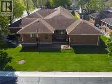 21 Earl DRIVE | Chatham Ontario | Slide Image Fifty