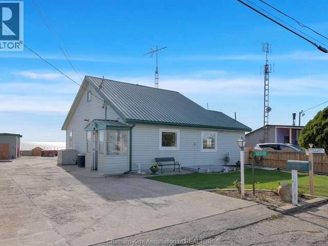18518 Erie Shore DRIVE Chatham-Kent Ontario, N0P 1A0 - 2 Bedrooms Waterfront Home For sale