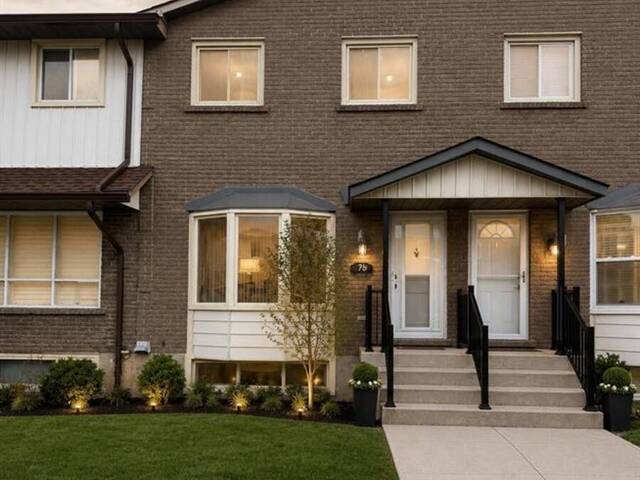 241 LIMERIDGE ROAD West Unit# 2 Hamilton Ontario, L9C 2V4 - 3 Bedrooms Condo For Sale