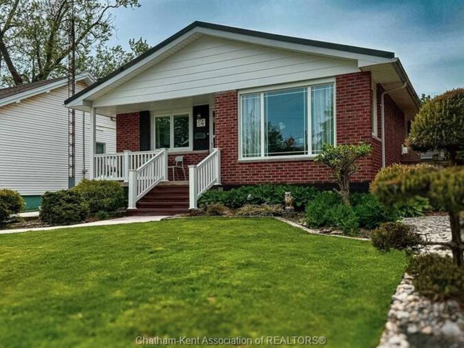 94 Stanley AVENUE, Chatham, Ontario N7M 3J3