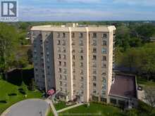 10 VAN ALLEN AVENUE | Chatham Ontario | Slide Image Two
