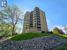 10 VAN ALLEN AVENUE | Chatham Ontario | Slide Image Three