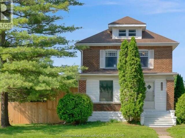 448 Queen STREET Chatham Ontario, N7M 2J3 - 6 Bedrooms Home For Sale