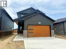 199 IRONWOOD TRAIL | Chatham Ontario | Slide Image Three