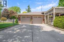 18 WOODLAND AVENUE | Chatham Ontario | Slide Image Two