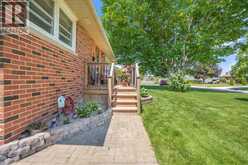 18 WOODLAND AVENUE | Chatham Ontario | Slide Image Four