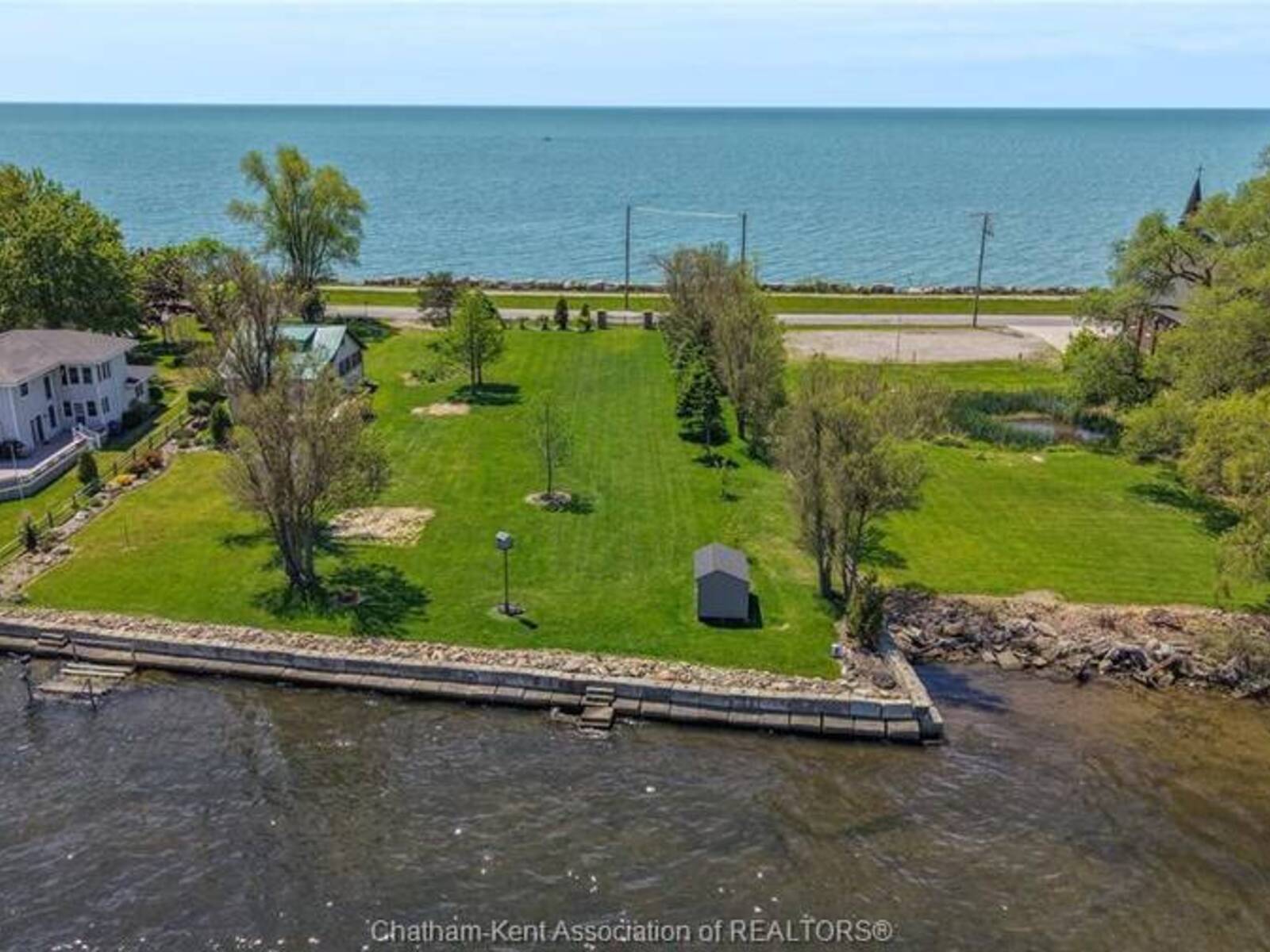 100 ROSS LANE, Chatham-Kent, Ontario N0P 1N0