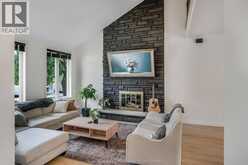 74 UNIVERSITY DRIVE | Chatham Ontario | Slide Image Three