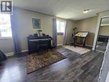 263 DELAWARE AVENUE | Chatham Ontario | Slide Image Twenty