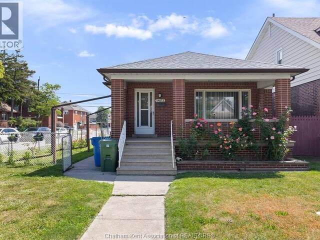 1402 Elsmere AVENUE Windsor Ontario, N8X 4G9 - 3 Bedrooms Home For Sale
