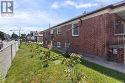 1402 Elsmere AVENUE | Windsor Ontario | Slide Image Thirty-one