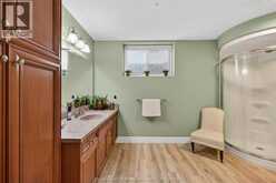 425 Park AVENUE West | Chatham Ontario | Slide Image Thirty