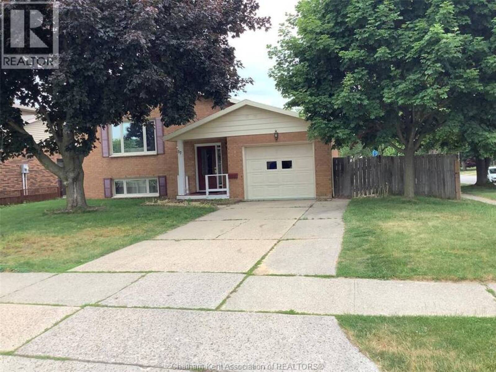 17 Country LANE, Chatham, Ontario N7L 5C5
