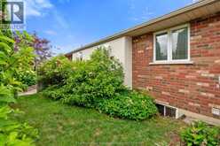 15 Oakgrove LANE | Chatham Ontario | Slide Image Thirty-four